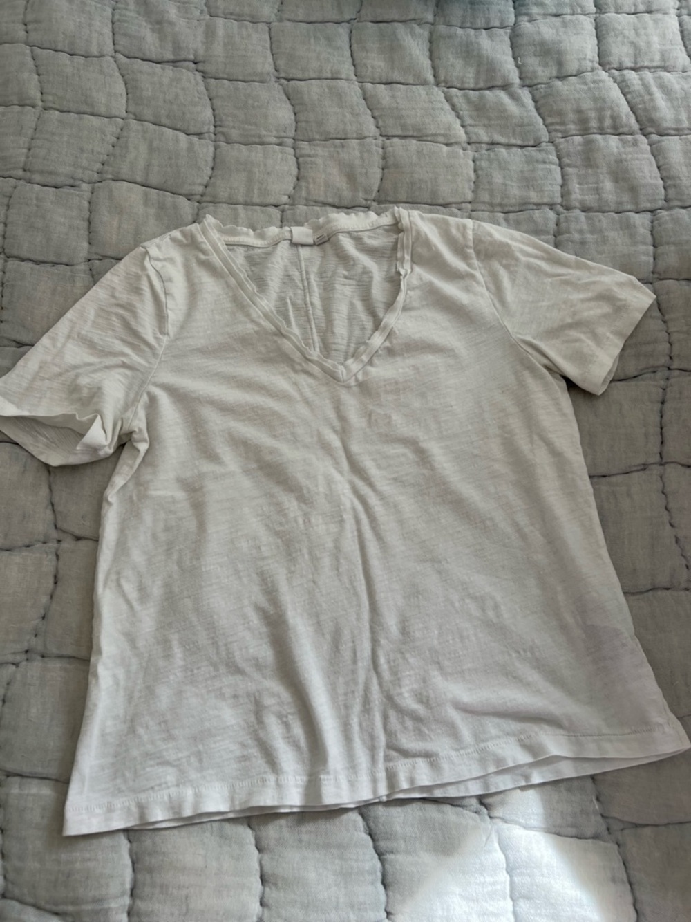 GAP Cream Slub V-Neck Tee